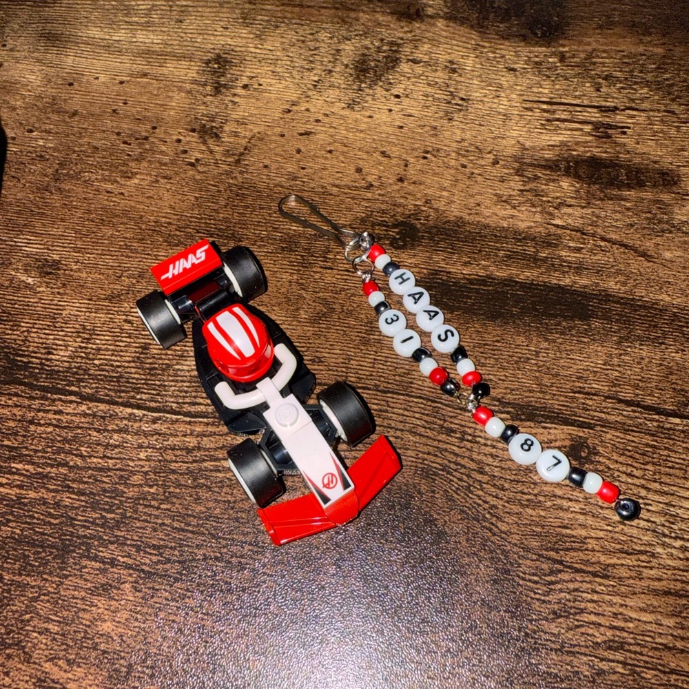 Lego minifigures f1 car - Haas